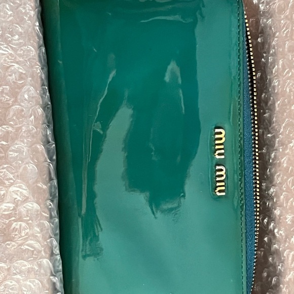 Miu Miu long wallet zipper green ribbon NWOT - Picture 16 of 16
